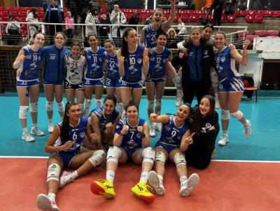 Дамите взеха и второто вечно дерби за сезона